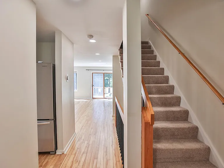 5 Dunvegan Woods — Photo 8