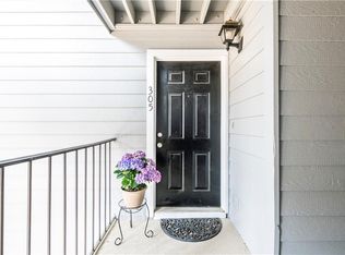 305 Granville Ct #305, Atlanta, GA 30328