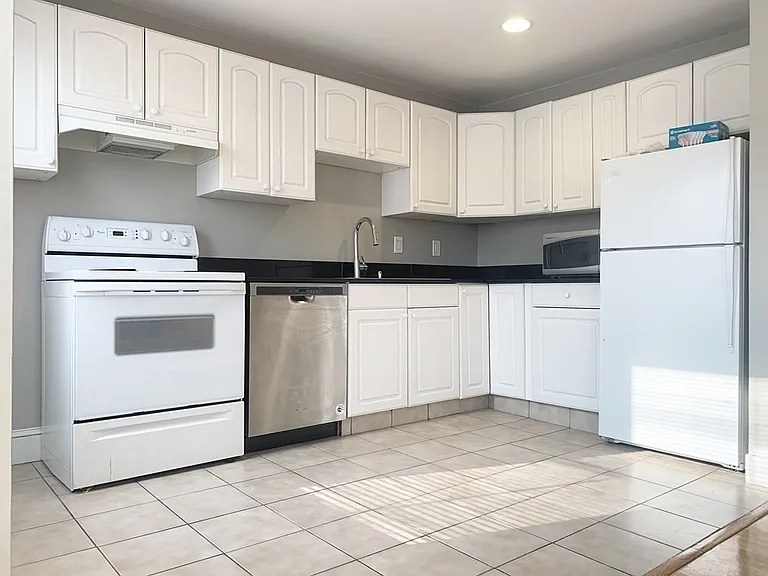 514 Mass Ave #4 — Photo 4