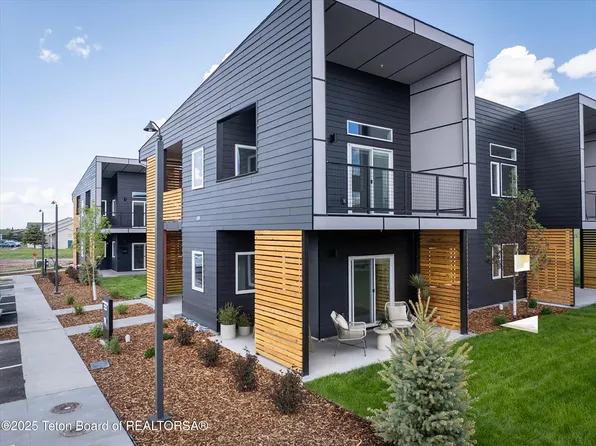 138 Larkspur Ave #401, Victor, ID 83455