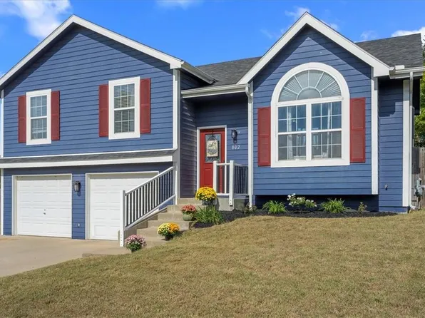 802 E 14th Ter, Eudora, KS 66025