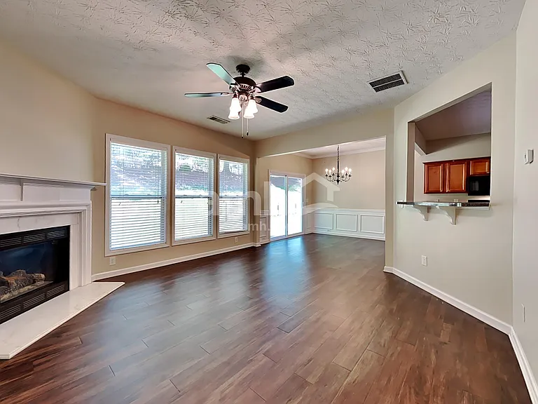 311 Barberry Pl — Photo 6