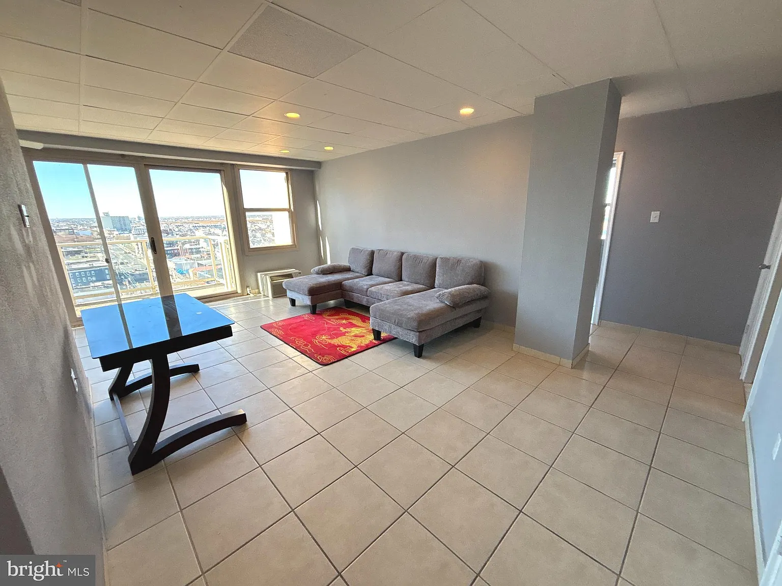 2 bed, 868 sqft, $1,800 — Photo 3