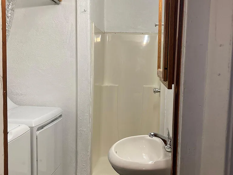 501 W Columbia Ter #A — Photo 8