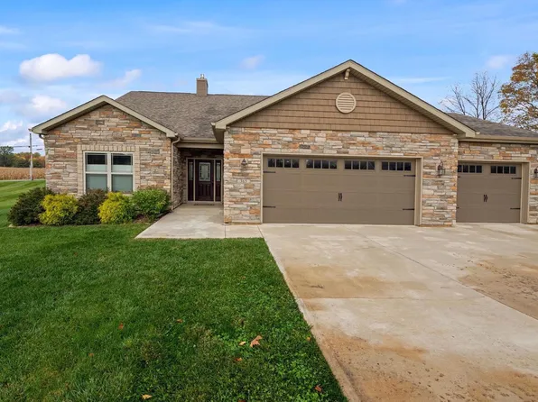 365 Aspen Ln, Logansport, IN 46947