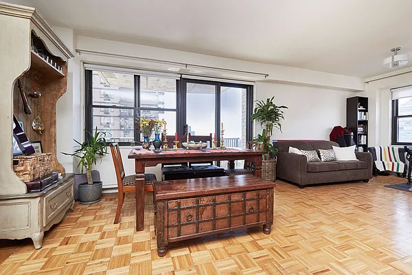 Rented by PocketBroker Inc | media 38