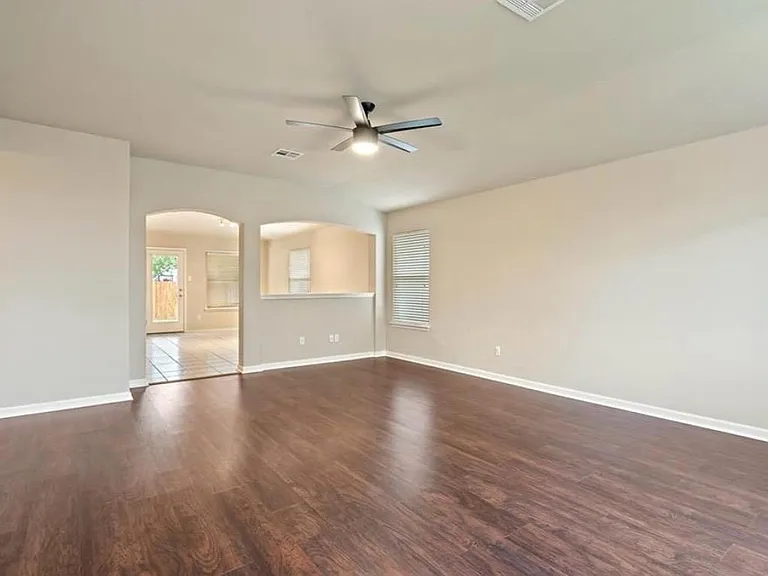 2605 Butler Way — Photo 4