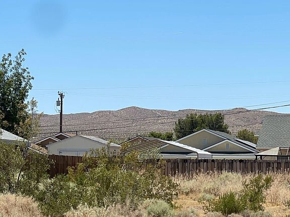 5th image of W Dolphin Ave