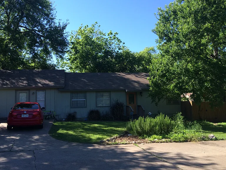 3313 Pecan Springs Rd #A — Photo 2