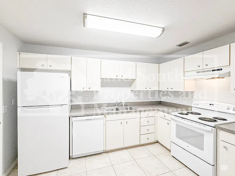 2 bed, 2.0 bath, 942 sqft, $1,595 — Photo 4