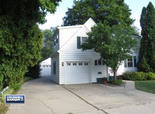 1015 S Irwin Ave, Green Bay, WI 54301