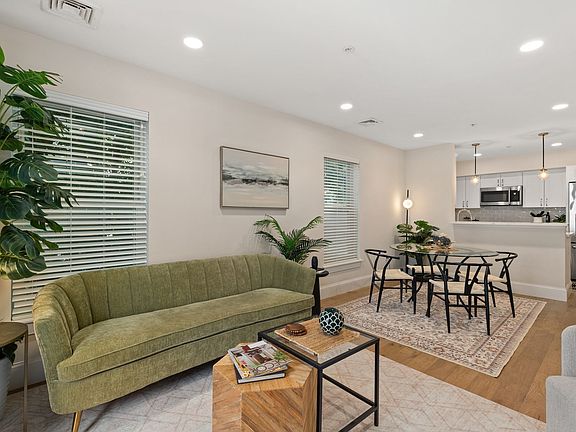 4th image of 29 Ward St #103