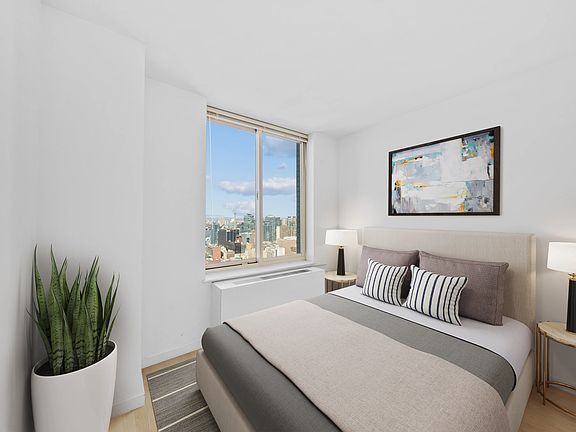 4th image of 260 W 54th St APT 36I