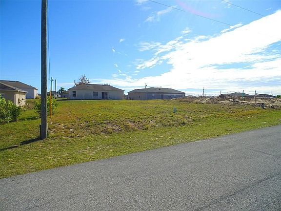 2nd image of 890 Fraser Dr