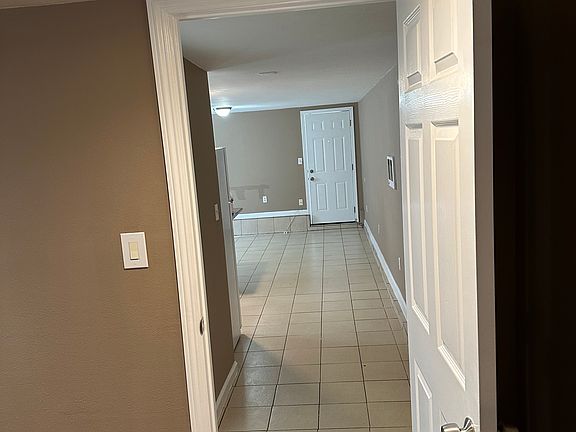 4th image of 301 Ripley Ave APT A