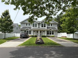 17B Dunes Ln, Pt Washington, NY 11050