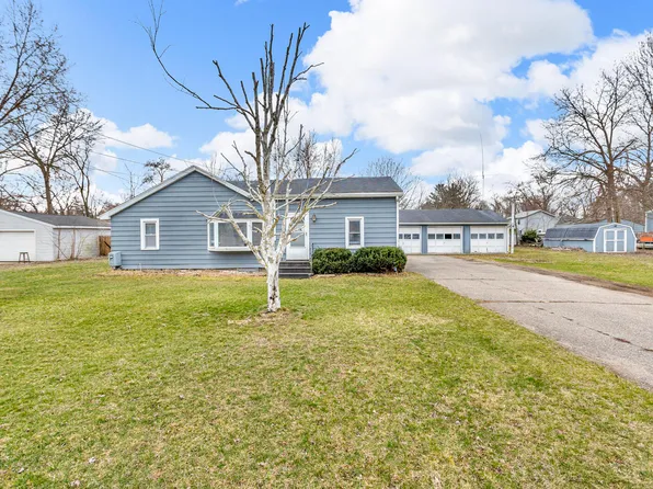 423 Grand St, Michigan Center, MI 49254