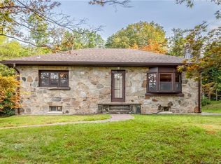 98 Falls Rd, Bethany, CT 06524