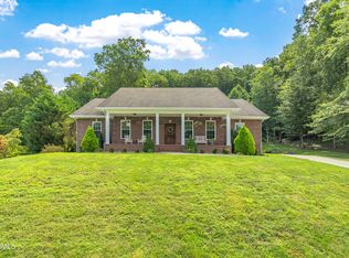 238 Andorra Ln, Clinton, TN 37716