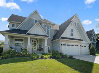 4264 Woodland Ct, Excelsior, MN 55331