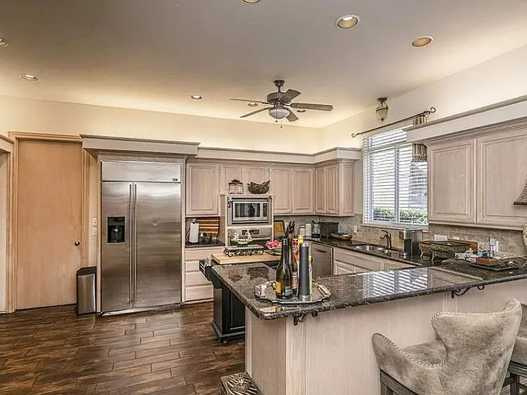716 Fox Bend Trl — Photo 18