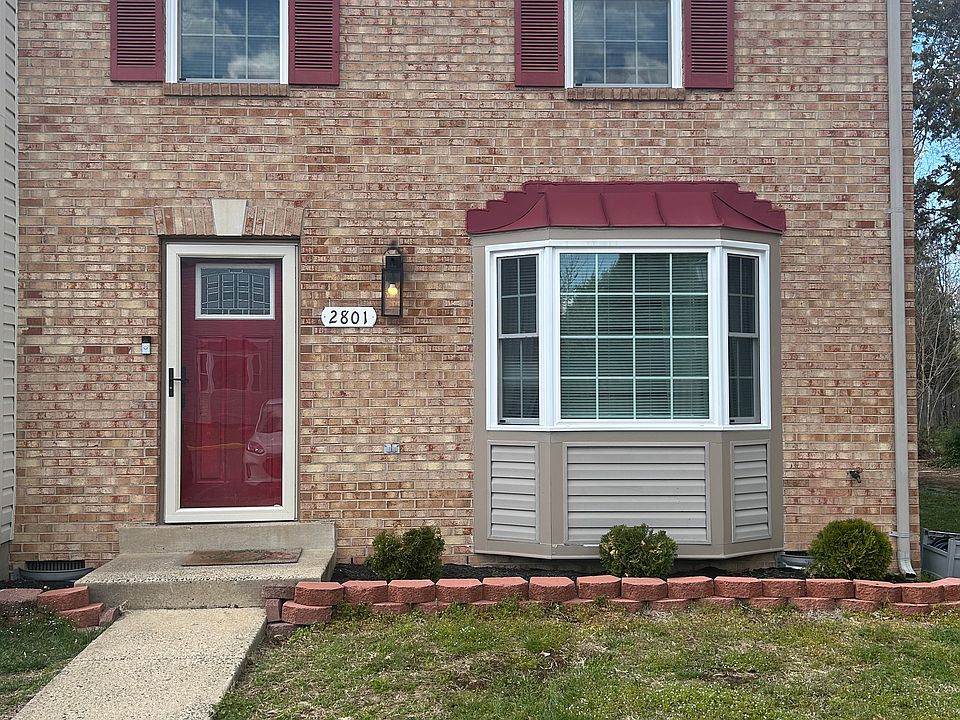 1st image of 2801 Briarwood Ln