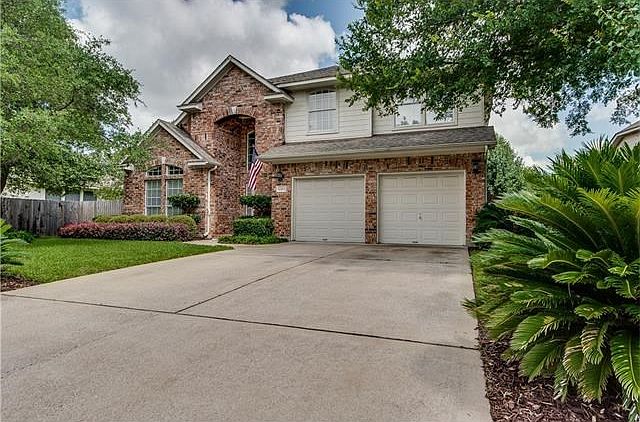 Gorgeous and lovingly cared-for David Weekley Home - The Brady Floor Plan you've been waiting for!