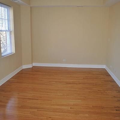 3rd image of 2015 W Jarvis Ave APT 3