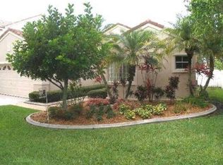 363 Lake Crest Ct, Weston, FL 33326