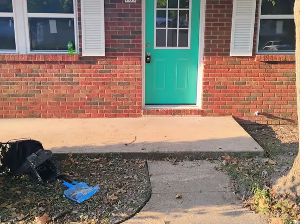 105 Elliott Dr, Waynesville, MO 65583