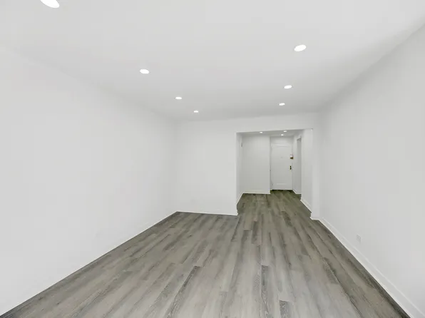 61 Oliver Street image 11 of 26