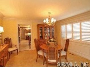 200 S Fairway Dr, Belleville, IL 62223