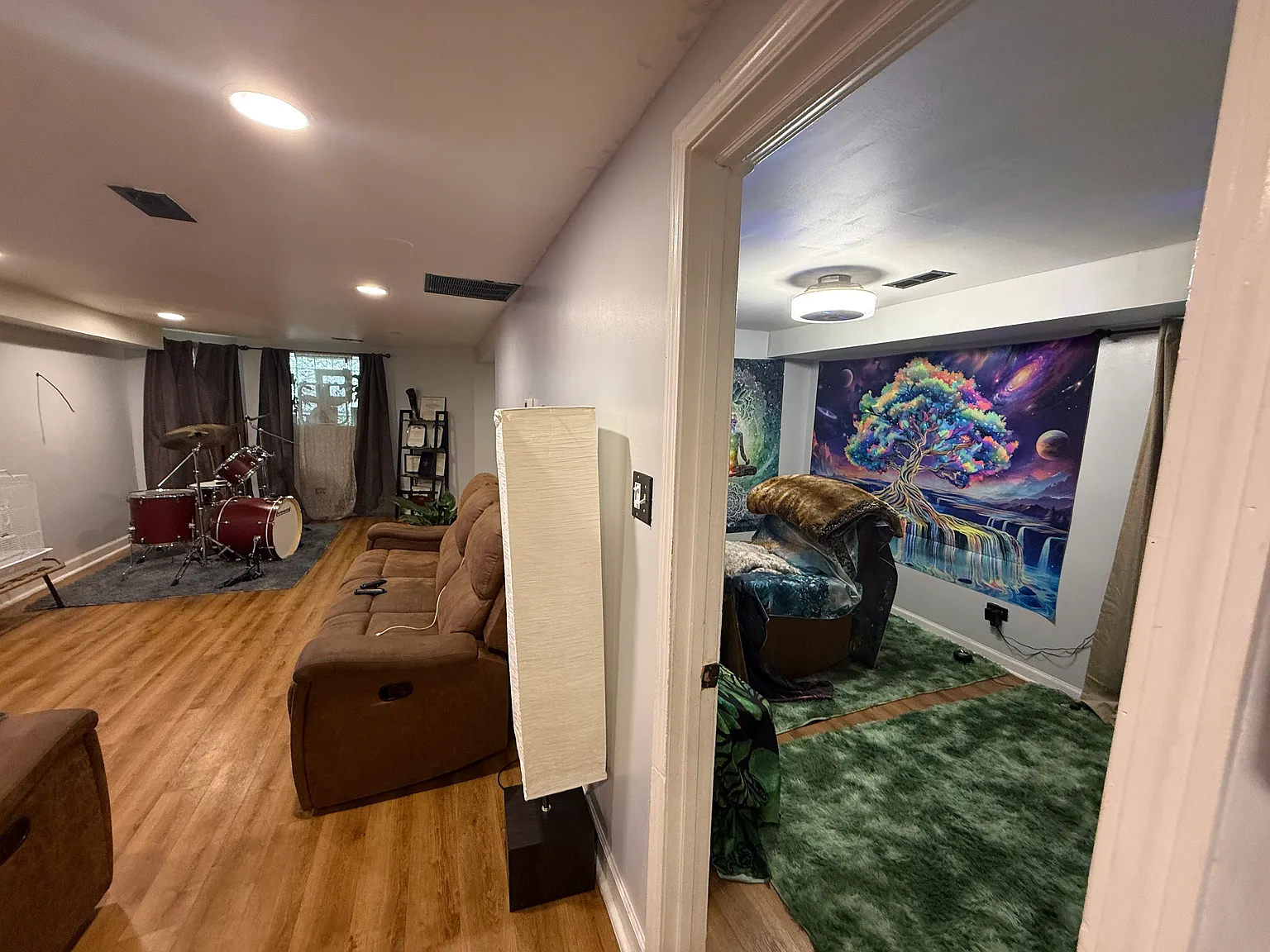 3 bed, 1100 sqft, $1,600 — Photo 2