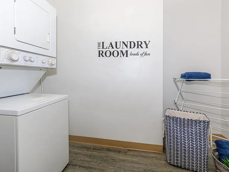 Grandview Apartments — Photo 7