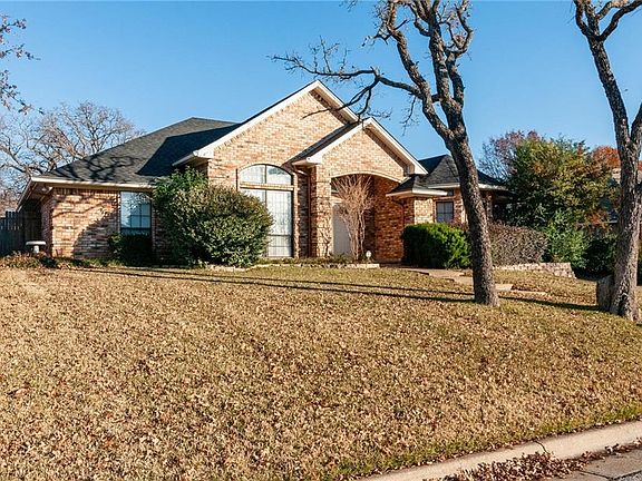 3rd image of 7312 Red Oak Dr