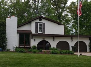 1094 Southgate Dr, Maceo, KY 42355