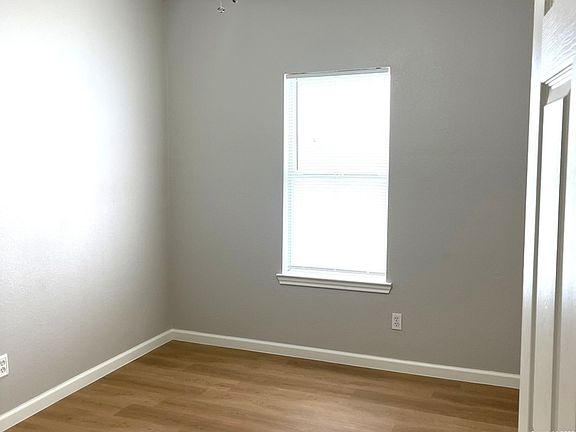 2nd image of 319 BEE ST