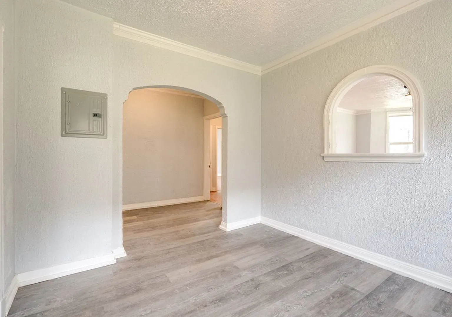 2 bed, 1.0 bath, $1,199 — Photo 4