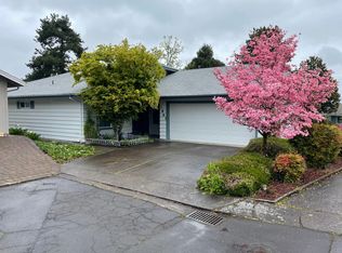 1863 Woodstock Cres NW, Salem, OR 97304