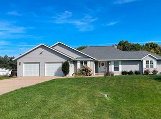 4000 Fascination Ct, Green Bay, WI 54311