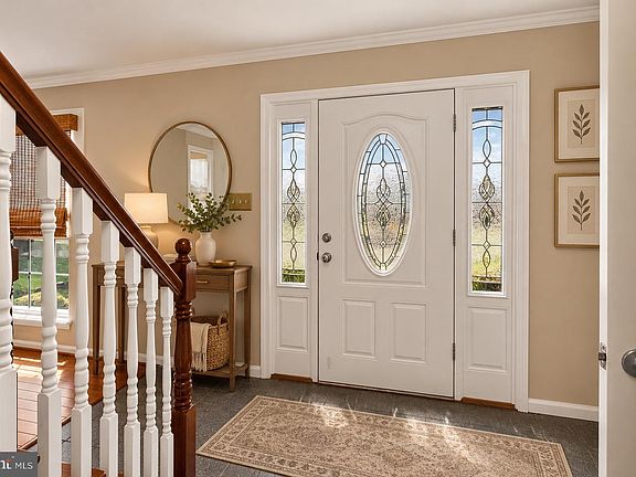 2nd image of 105 Elio Cir