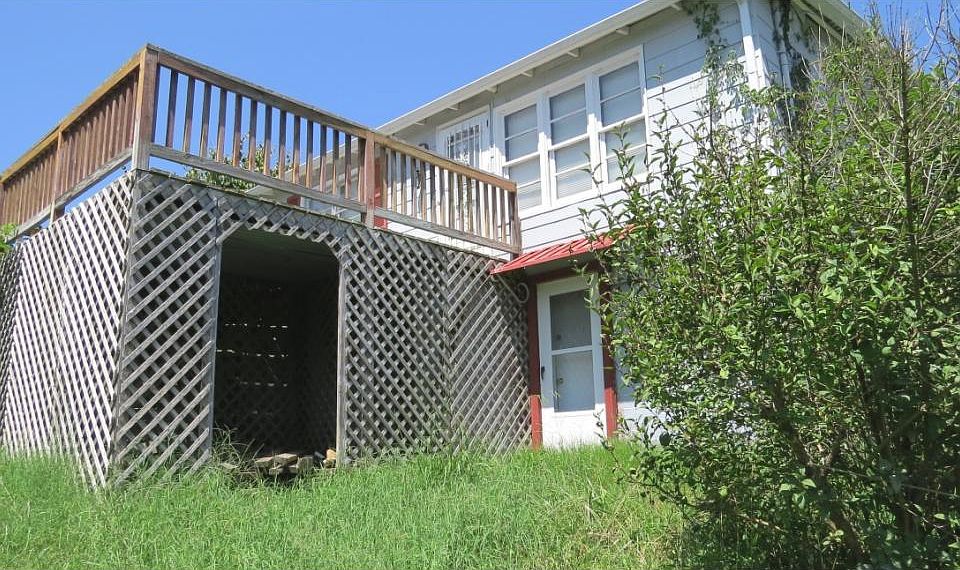 2nd image of 545 Summit St