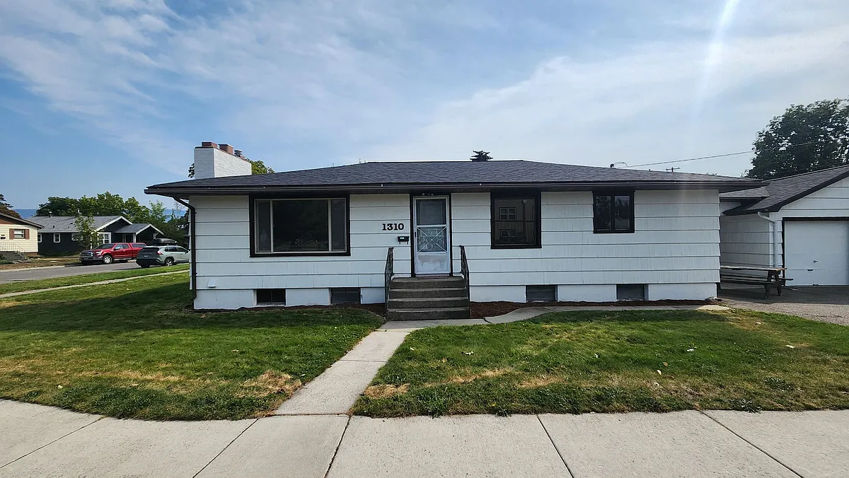 Building Photo - 1310 S Catlin St
