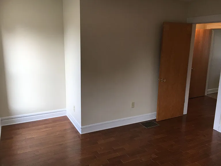 260-274 E Hudson St — Photo 12