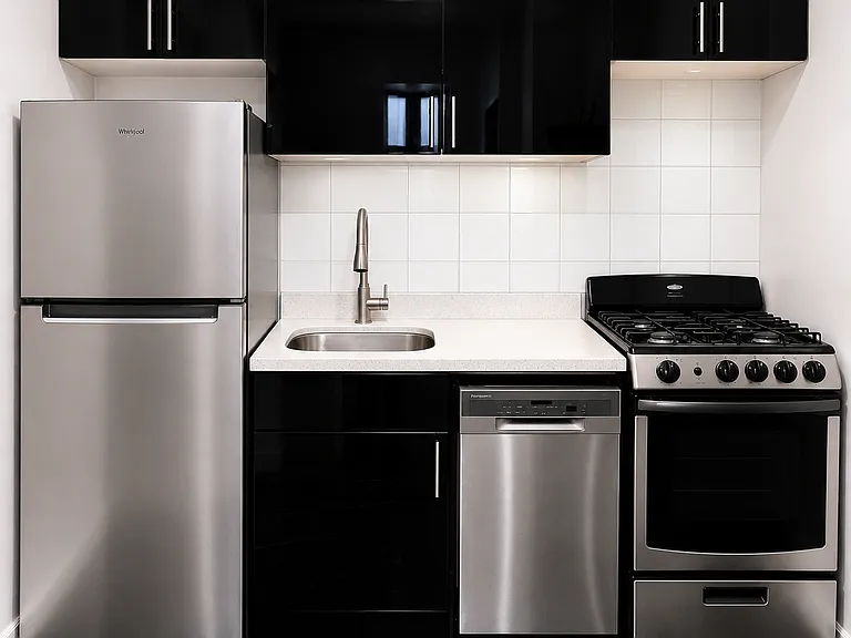 171 Attorney St #1B — Photo 4