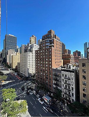 4th image of 165 E 35th St APT 11H