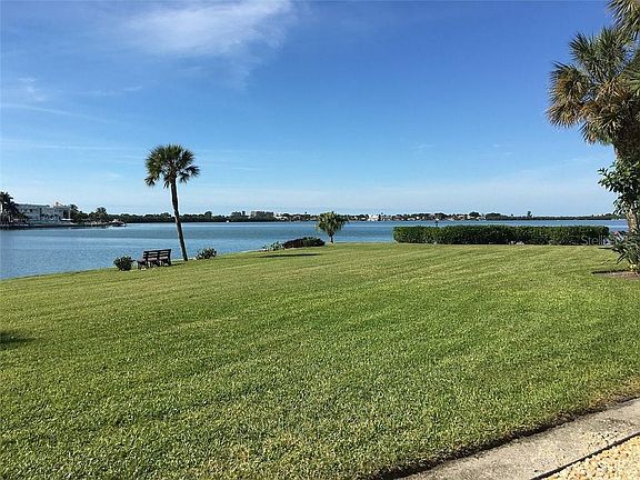 5th image of 761 John Ringling Blvd APT A7
