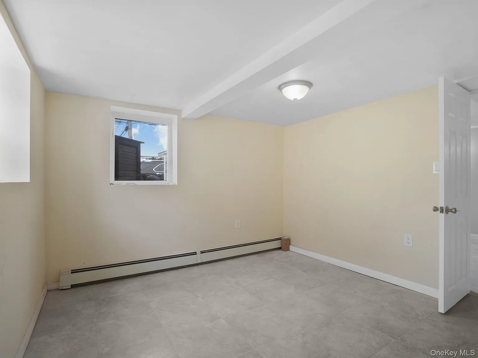 1 bed, 1.0 bath, 500 sqft, $1,900 — Photo 4