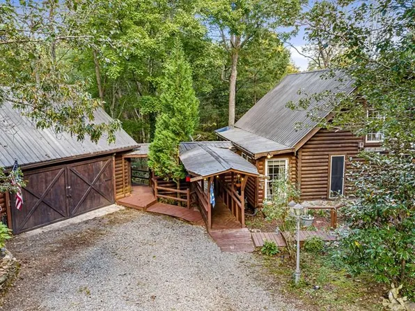 102 Frosty Mountain Rd, Mineral Bluff, GA 30559