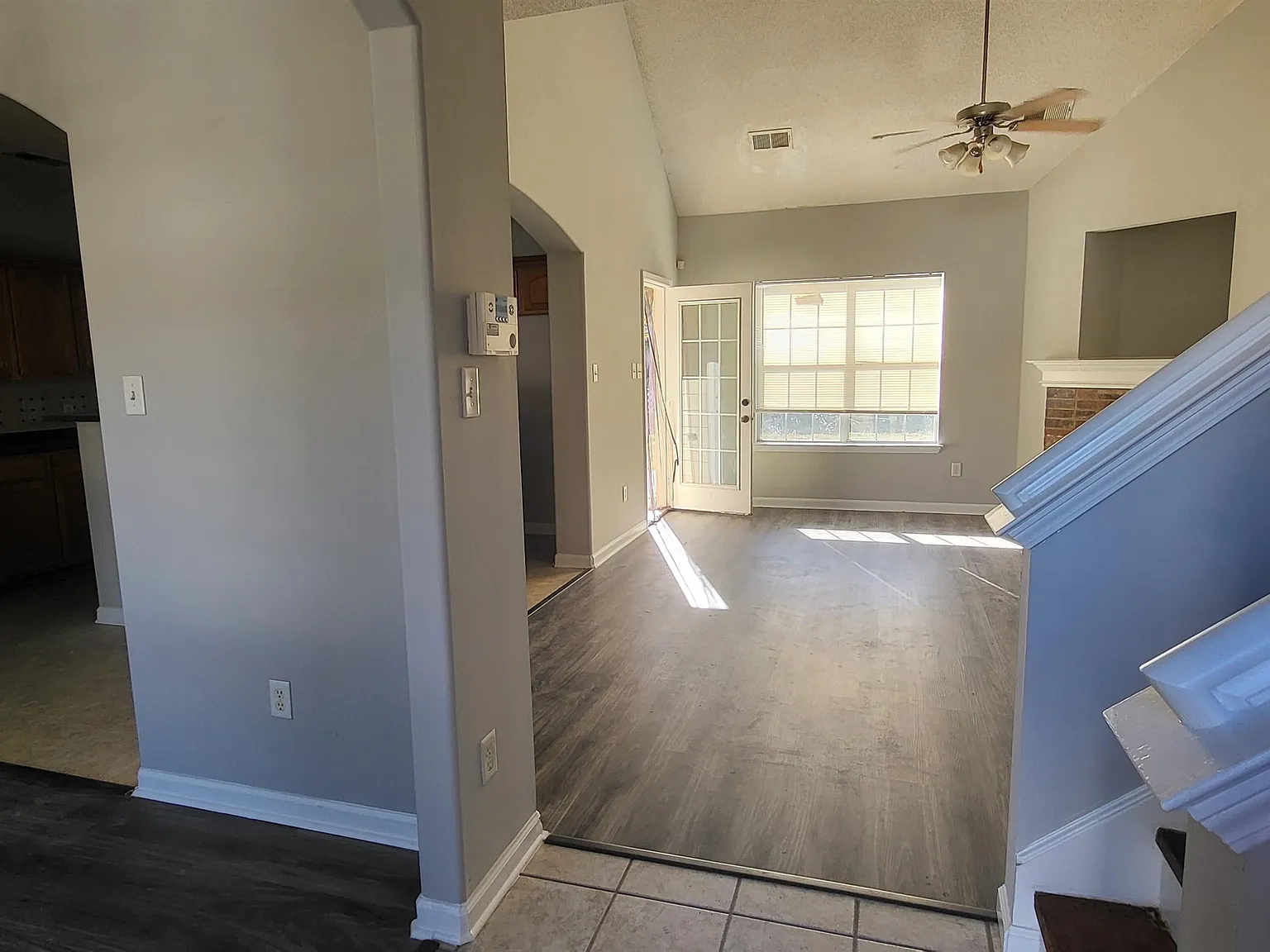 3 bed, 2.5 bath, 1723 sqft, $1,800 — Photo 3